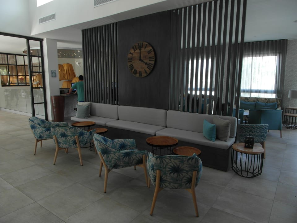 Lobby Catalonia Royal La Romana - Adults only