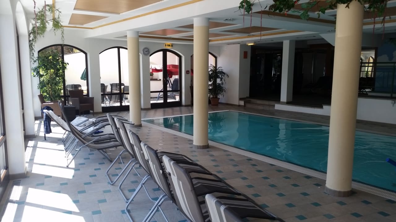 Pool Hotel Garni Alpenruh-Micheluzzi