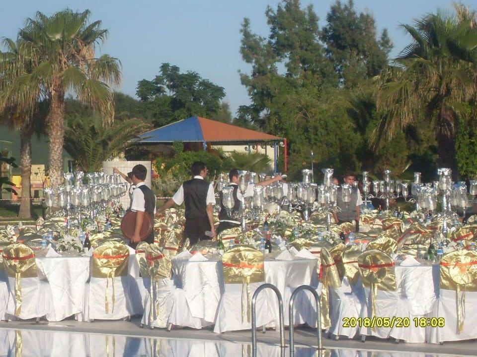 Gala-Dinner VONRESORT Golden Coast