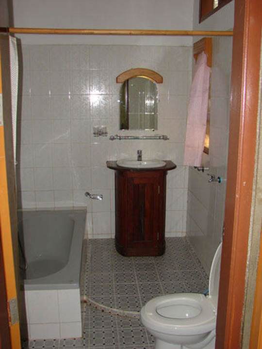 Bad Shwe Thazin Hotel Mrauk U