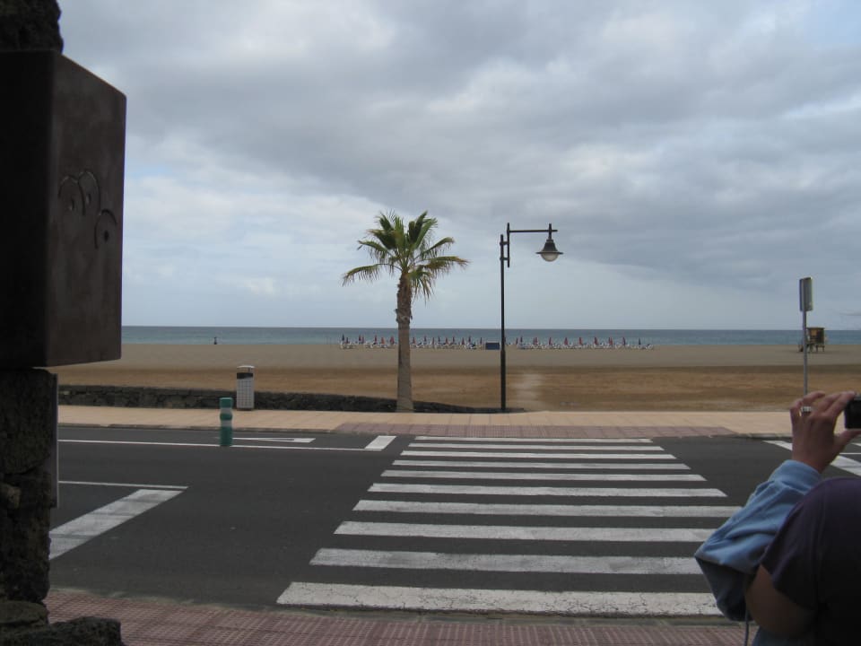 Nur über die Strasse gehen... Hipotels La Geria