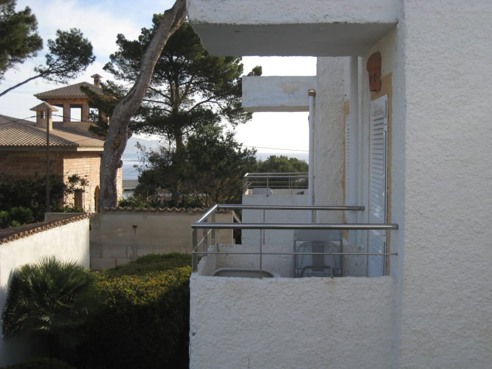 Blick auf Nachbarbalkon Prinsotel Mal Pas (Adults only)