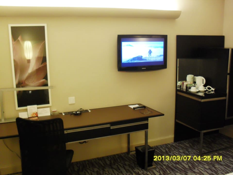 Die "Arbeitsecke" des Zimmmers Parkroyal Saigon Hotel