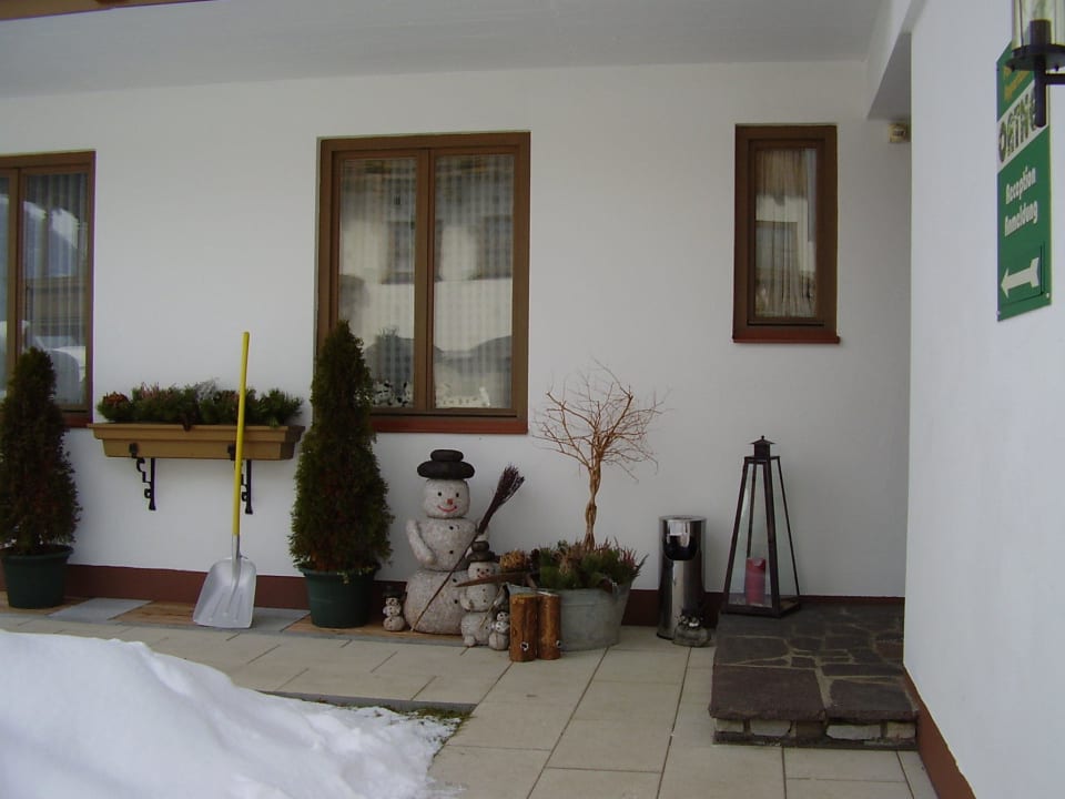 Empfang vor der Haustür Pension Garni - Appartement Ortner