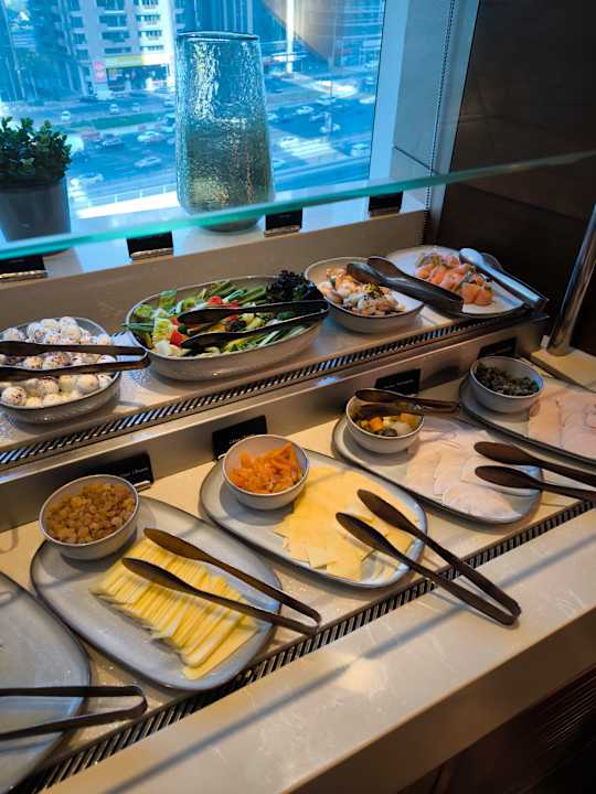 Gastro Rose Rayhaan by Rotana