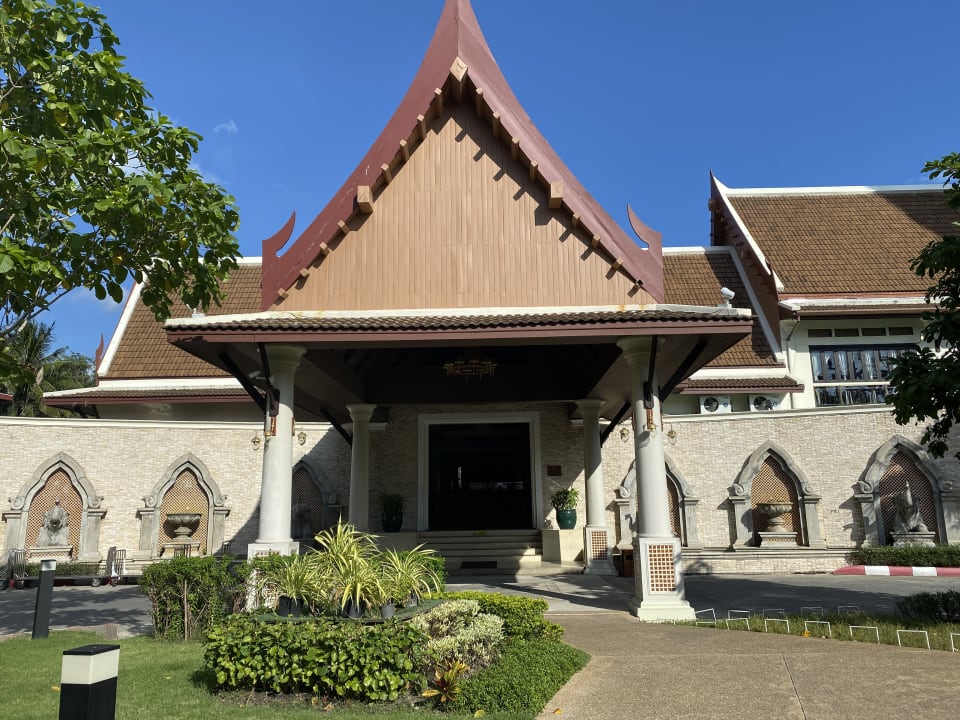 Außenansicht Deevana Patong Resort & Spa