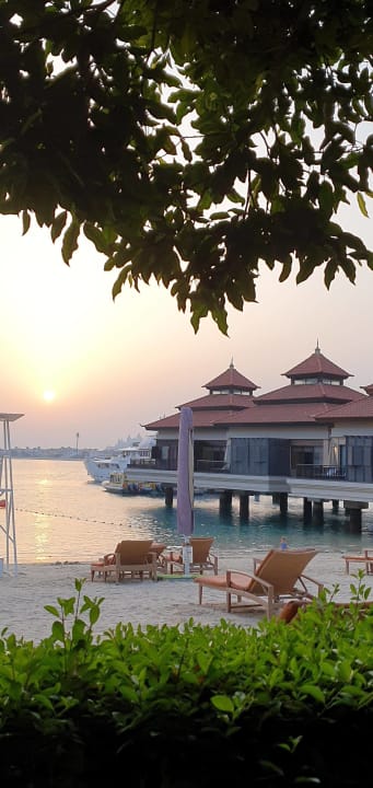 Strand Anantara The Palm Dubai Resort