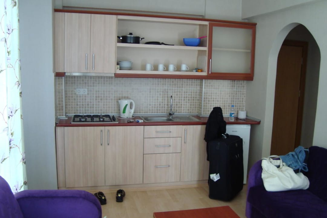 Küche im Wohnzimmer Bella Bravo Suite Hotel