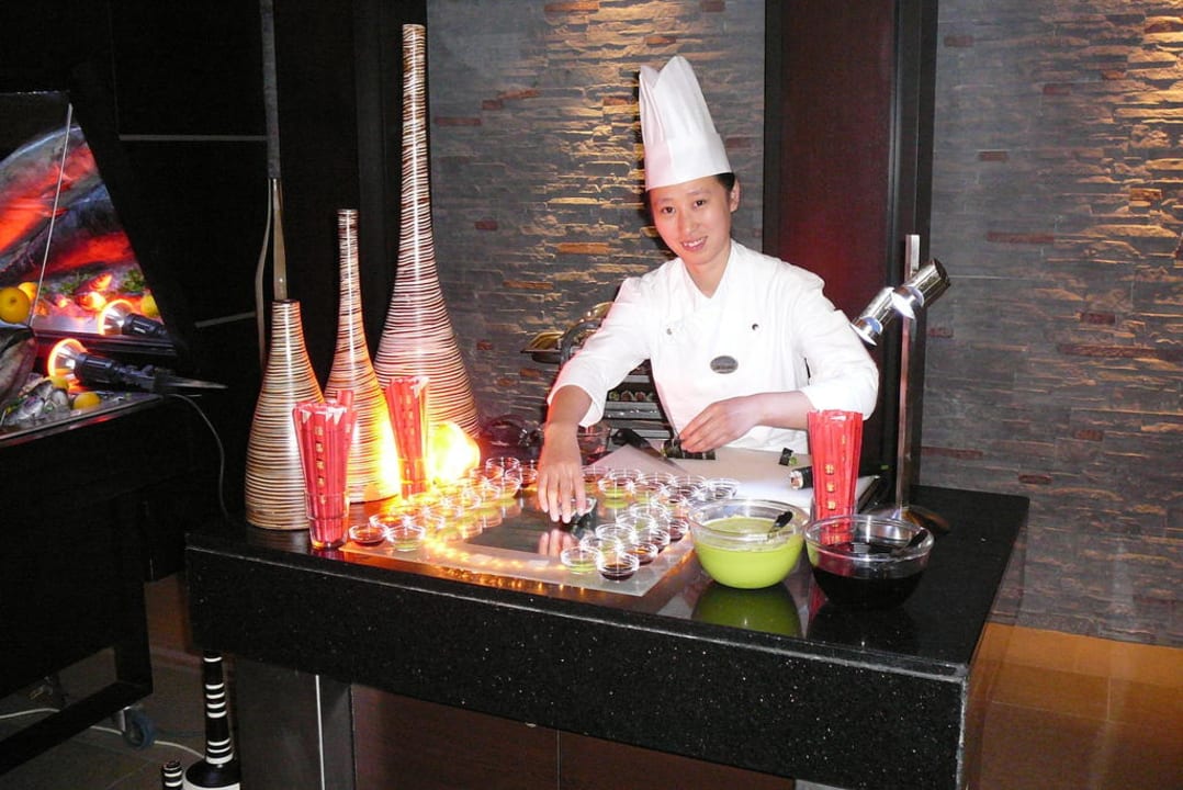 Sushi-chef Limak Lara Deluxe Hotel & Resort
