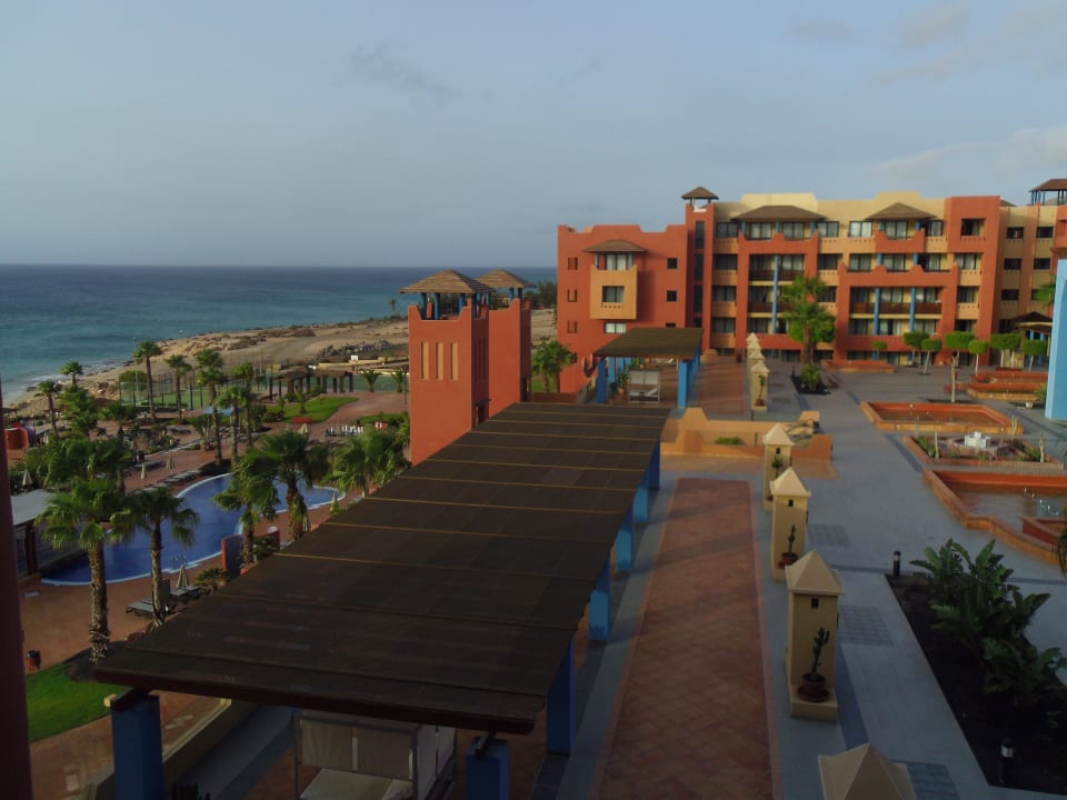 Vue de l'hôtel depuis la chambre H10 Tindaya