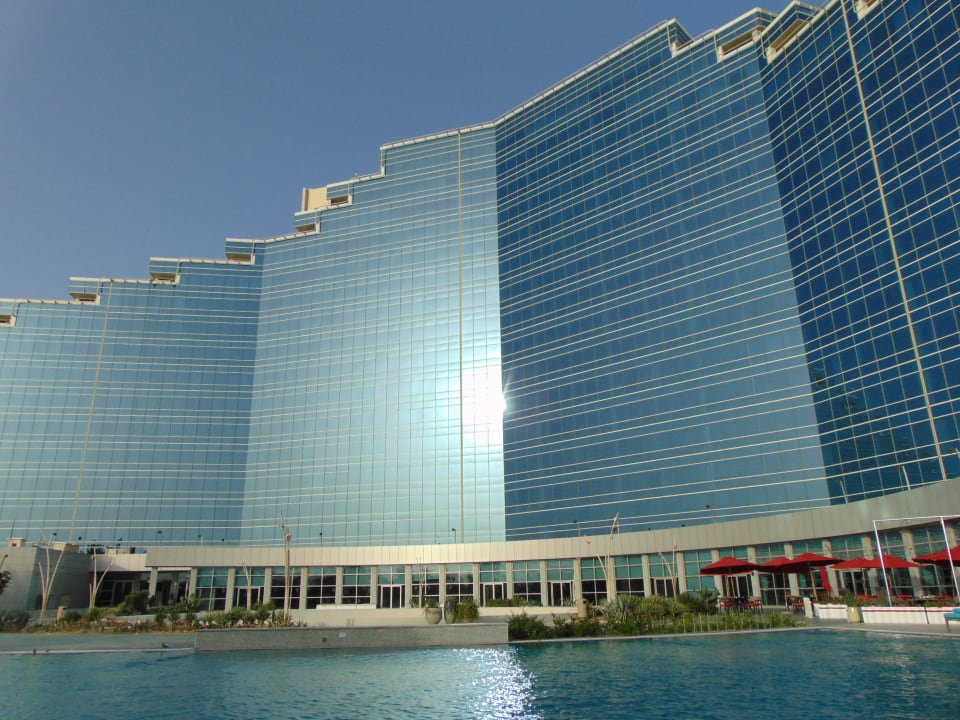 Pool The Art Hotel & Resort