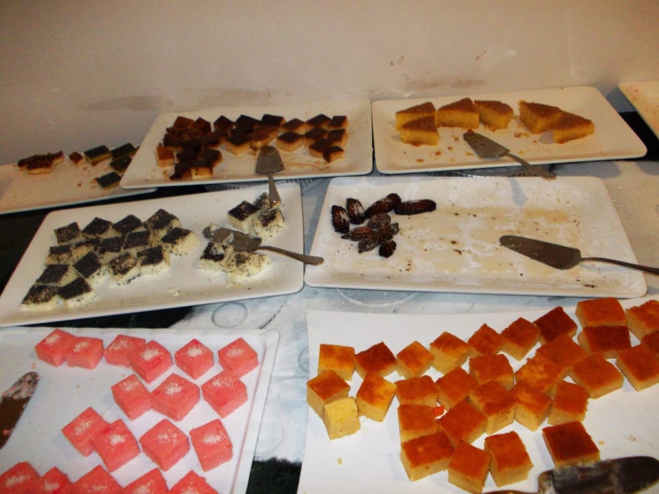 Пироженое, огромный выбор, очень вкусные Aska Bayview Resort