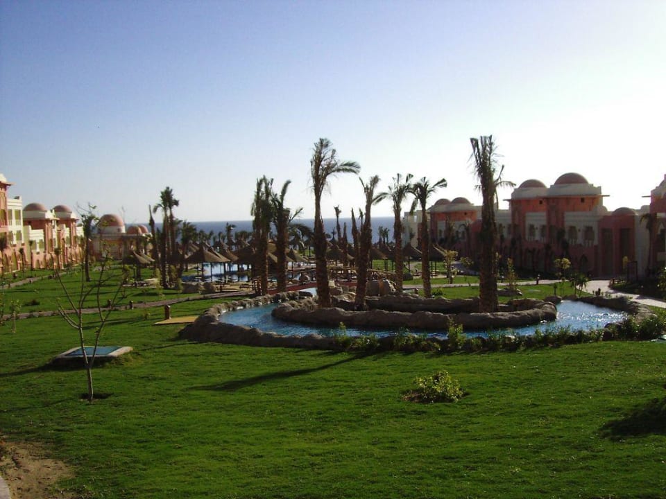 Die Aussicht vom Haupthaus auf die Anlage Serenity Alpha Beach