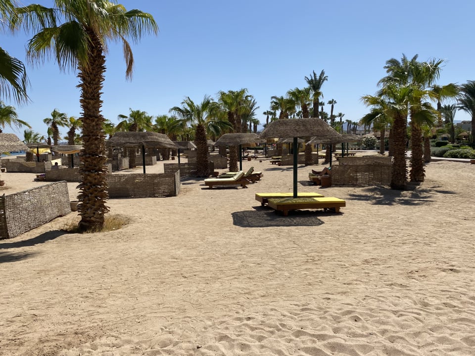 Strand Lotus Bay Beach Resort