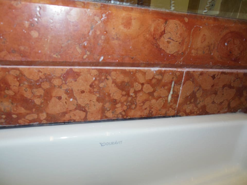 Zahnpastaspuren vom Vorgänger Hotel Columbus