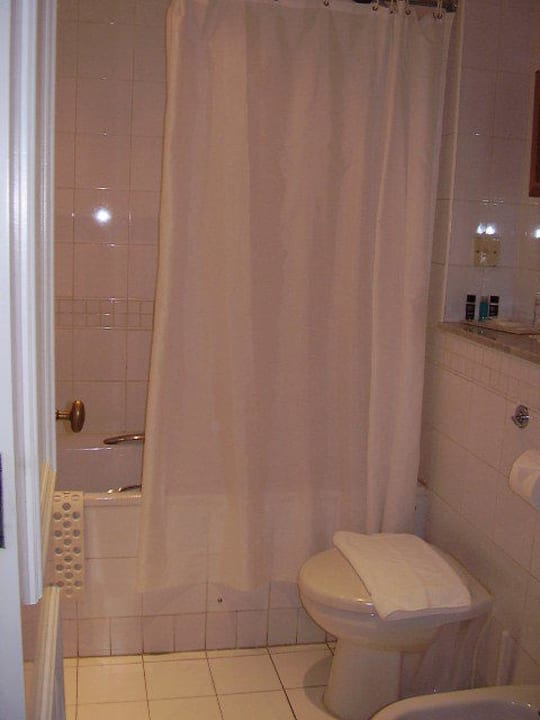 Bathroom The Phoenicia Malta