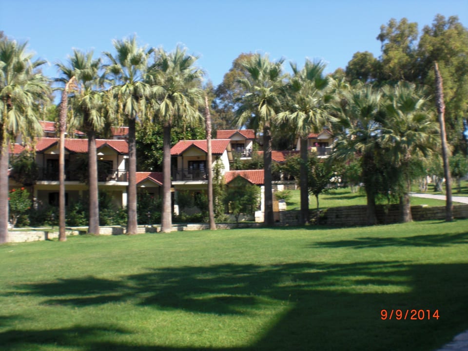 Grünanlage Melas Holiday Village