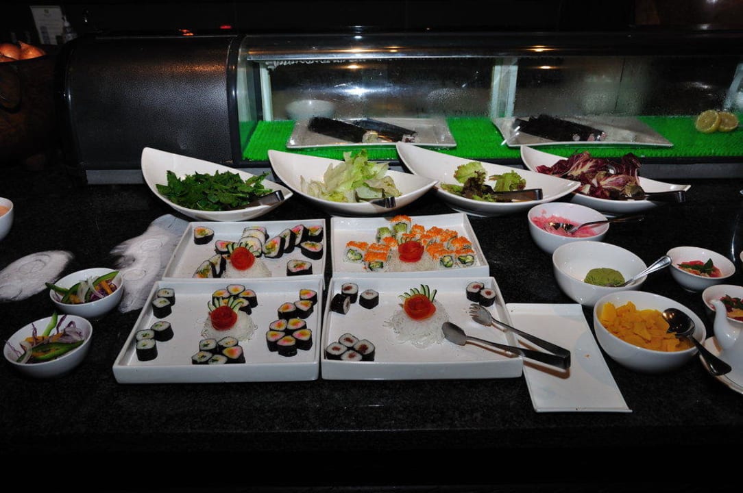 Buffet The Laguna A Luxury Collection Resort & Spa