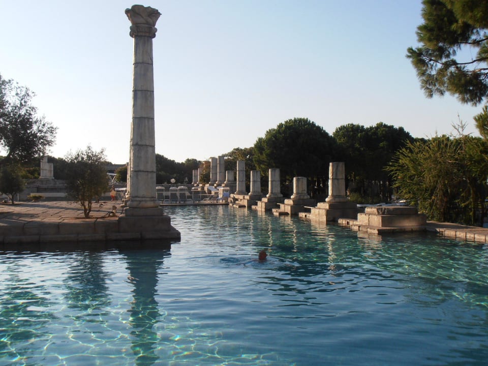 Antikpool Xanadu Resort Hotel