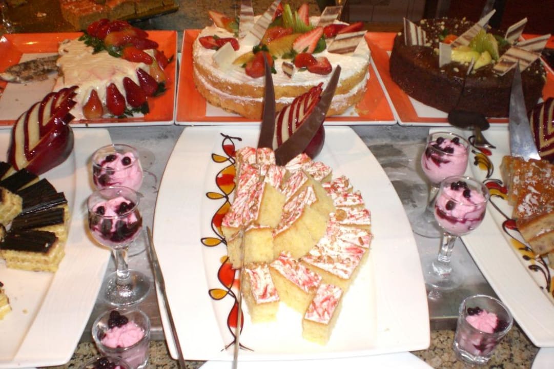 Tortenbuffet SUNRISE Royal Makadi Resort