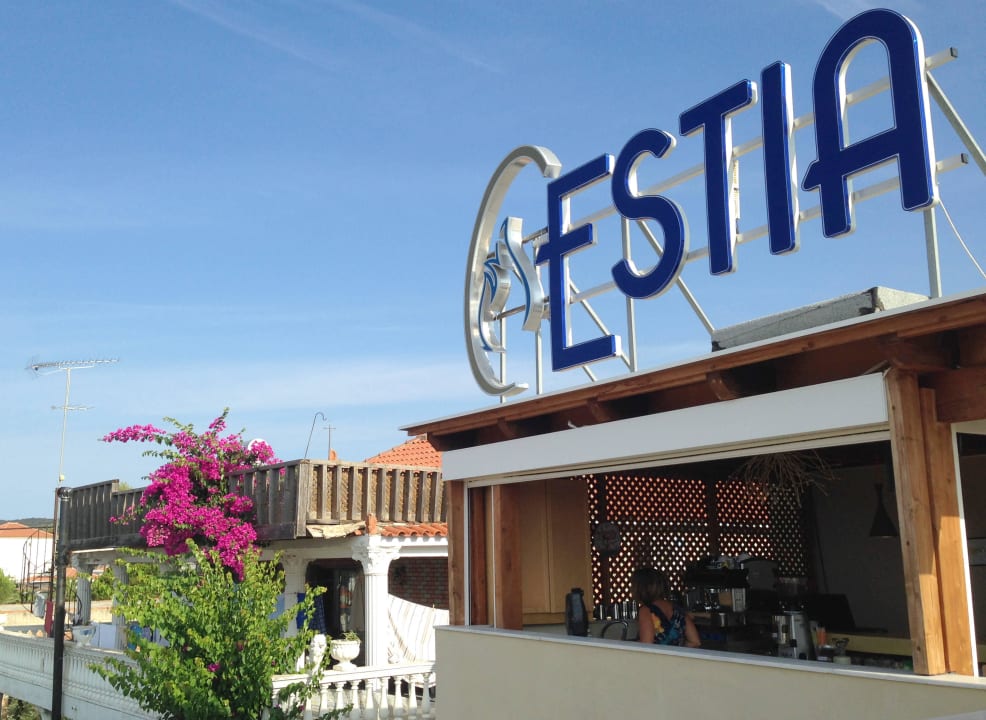 Terrasse Hotel Estia
