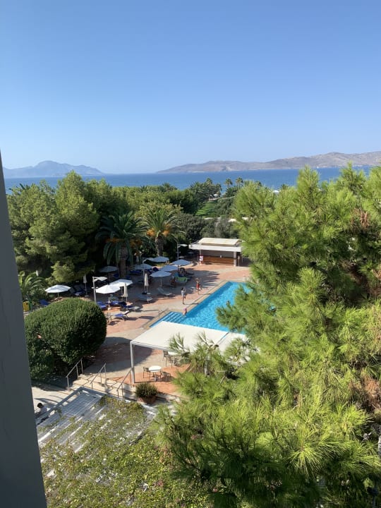 Pool Caravia Beach Hotel