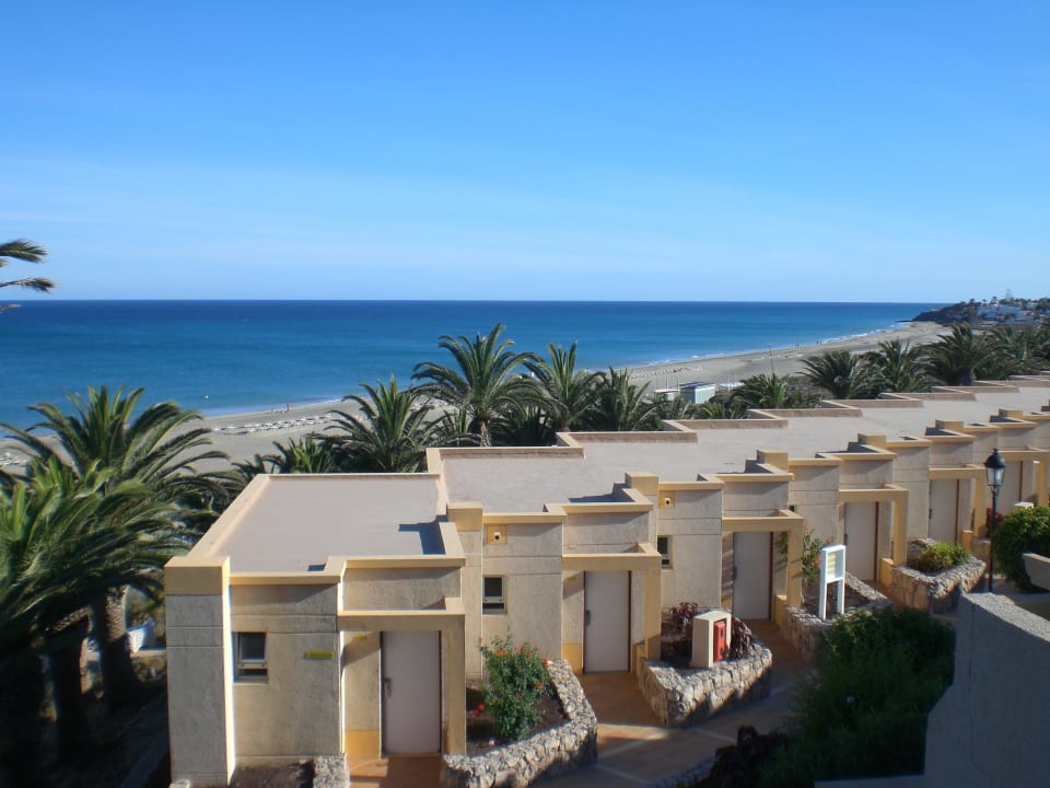 Blick vom Balkon aufs Meer und Strand SBH Monica Beach Resort