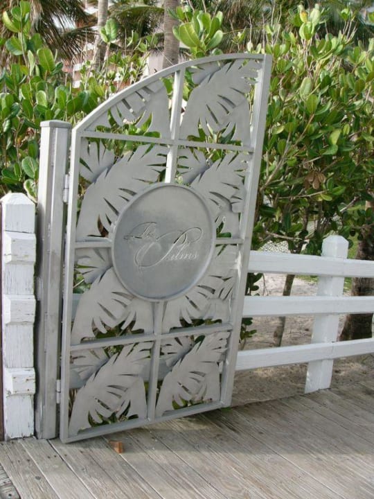 Strandeingang The Palms Hotel & Spa