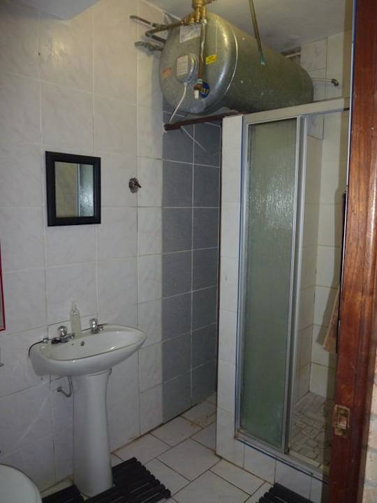 Kleines Badezimmer Hotel Ingwenya Lodge