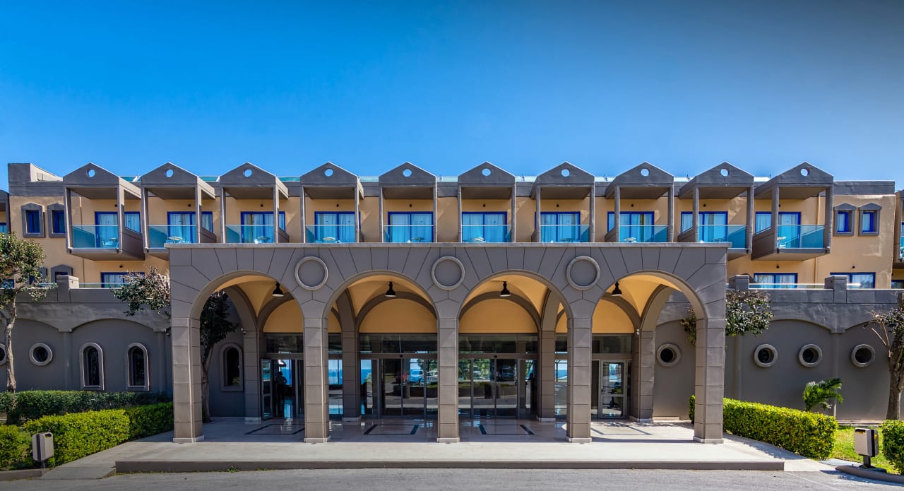 Außenansicht Kresten Palace Hotel