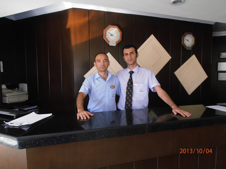 Frontmanager Ferhat and Cüneyt Hotel Aslan City Kleopatra