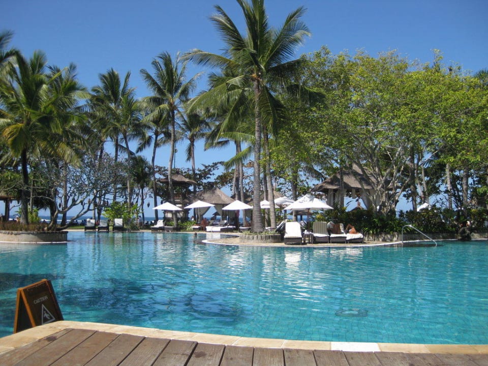 Pool The Laguna A Luxury Collection Resort & Spa