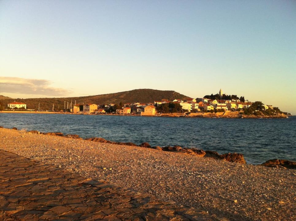 Der Kiesstrand Hotel Zora