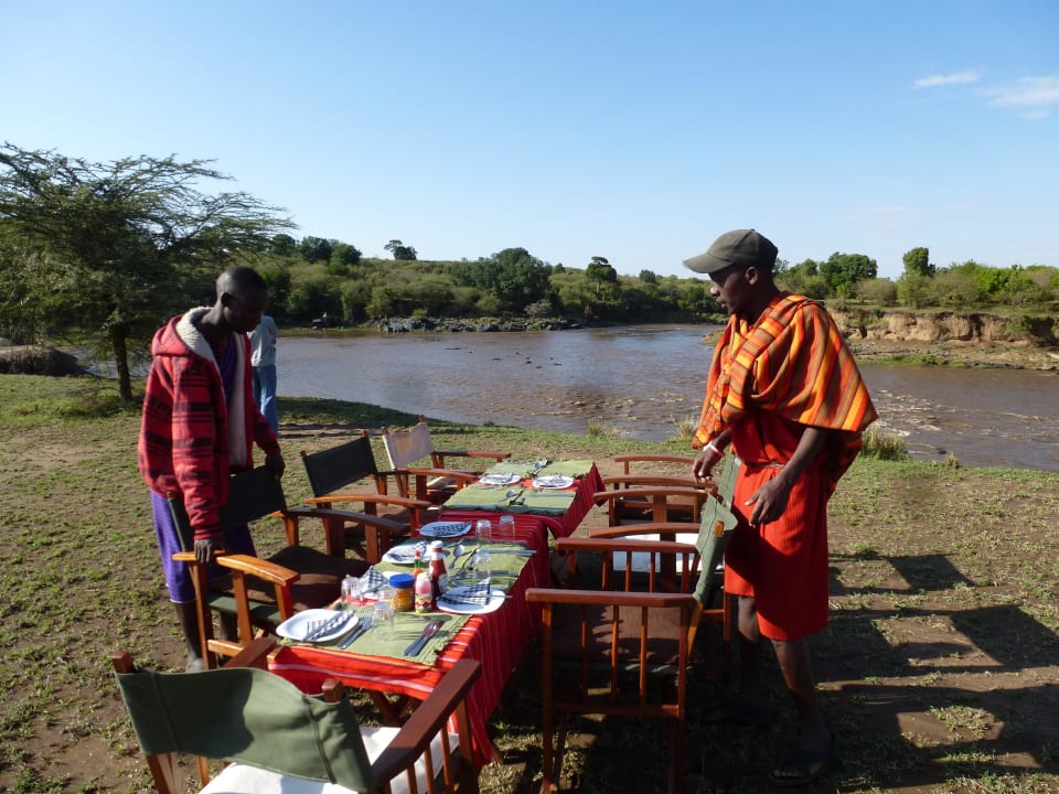 Beim Frühstück Salt Springs Mara Camp