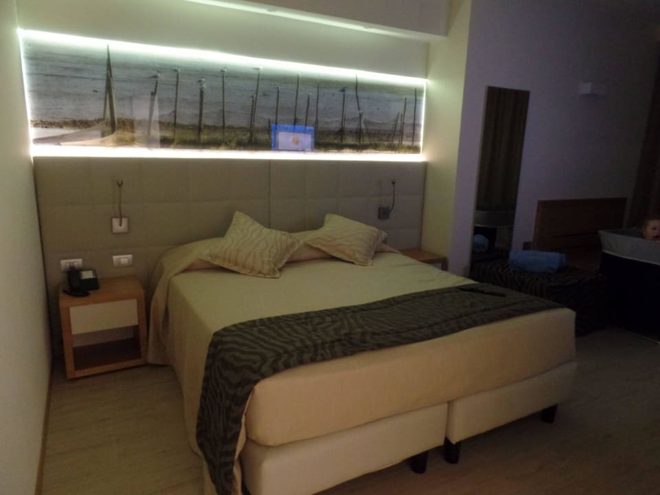 Bett Laguna Park Hotel