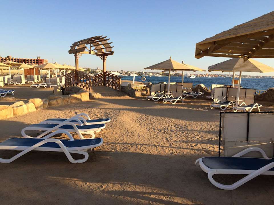 Hotel Strand um ca. 5:30 Uhr Ruhe vor dem Sturm SUNRISE Holidays Resort (Adults Only)