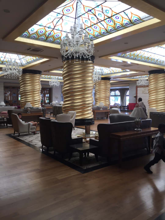 Lobby Royal Holiday Palace