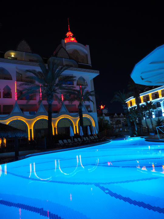 Pool Well Palace Side