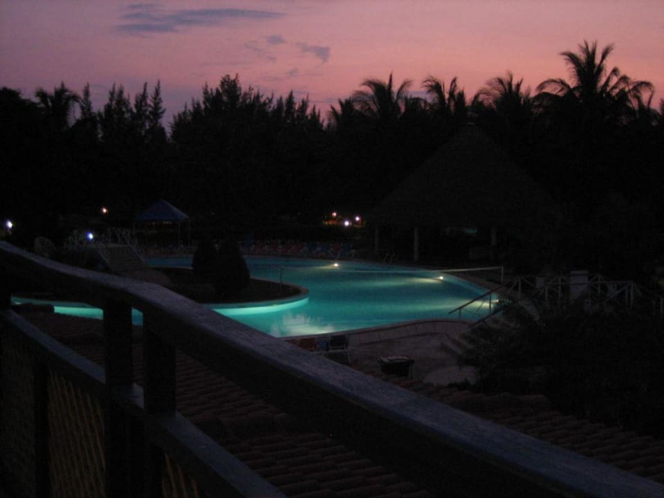 Abend-Nachtstimmung von der Terrasse Hotel Brisas del Caribe