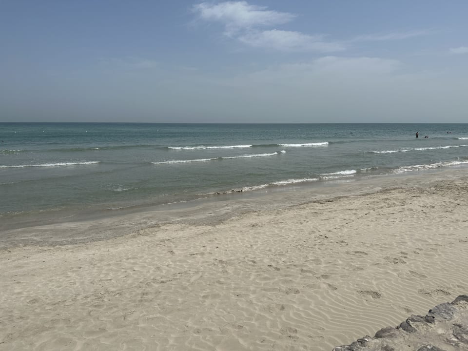 Strand The Cove Rotana Resort