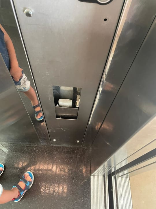 Sonstiges Well Palace Side