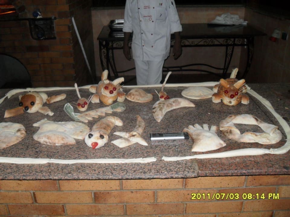 Schöne Deko am Pizzaofen von Ahmed Beach Albatros Resort