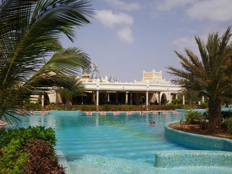 Pool Hotel Riu Karamboa