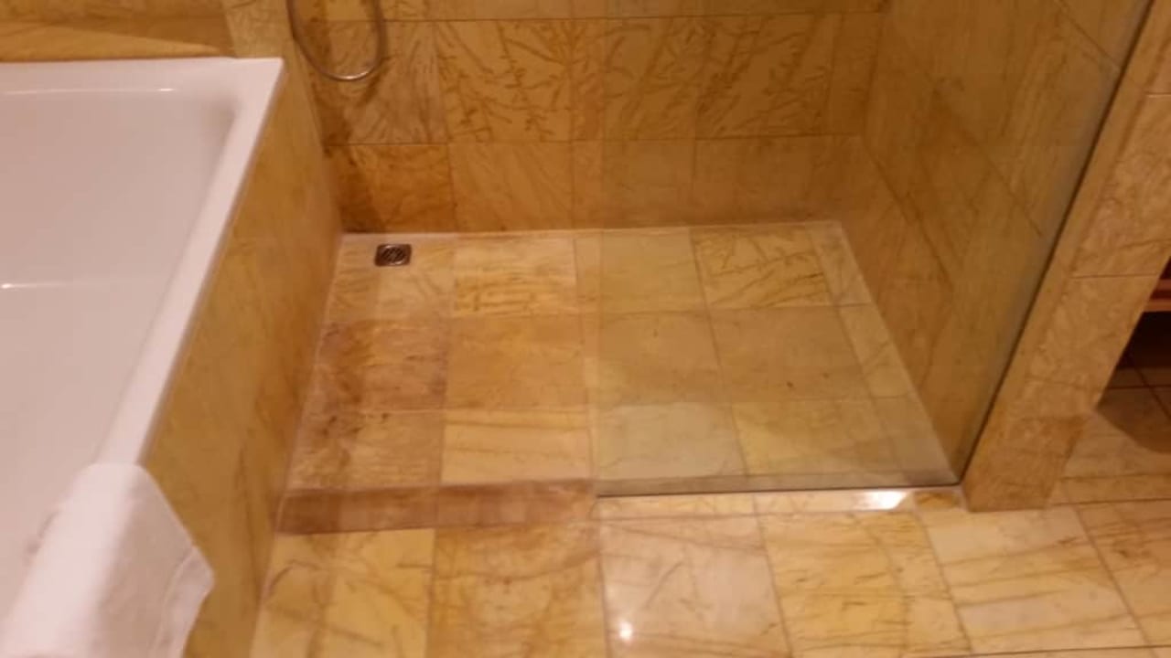 Łazienka Regent Warsaw Hotel