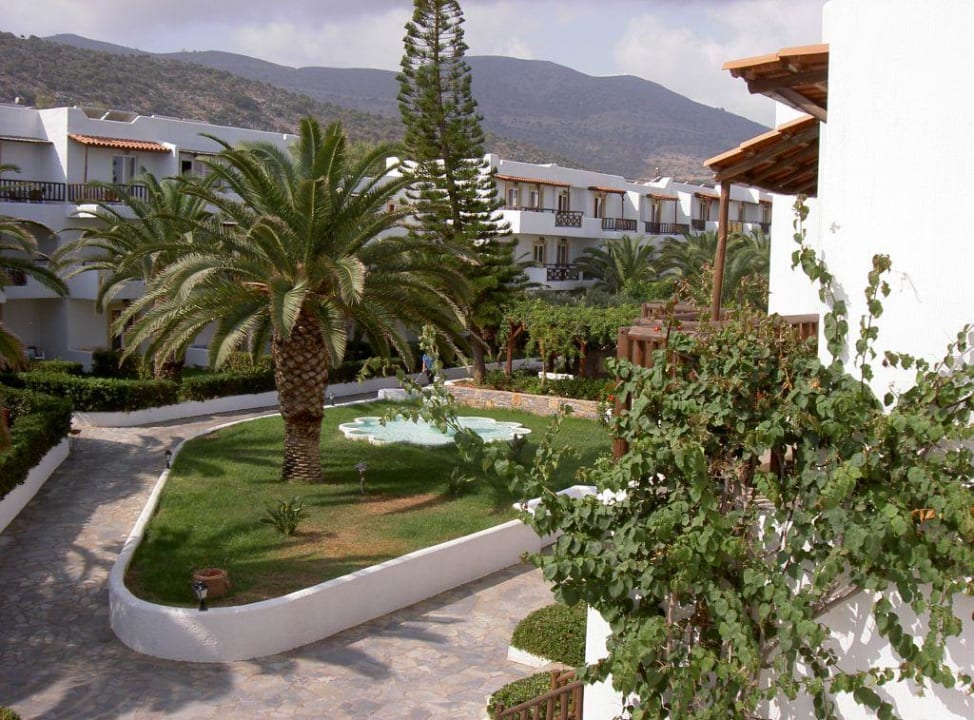 Hotelgelände Alexander Beach Hotel & Village Resort