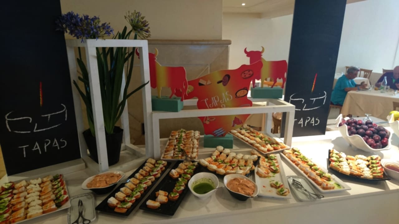 Vorspeisenthema Spanisch Iberostar Waves Averroes