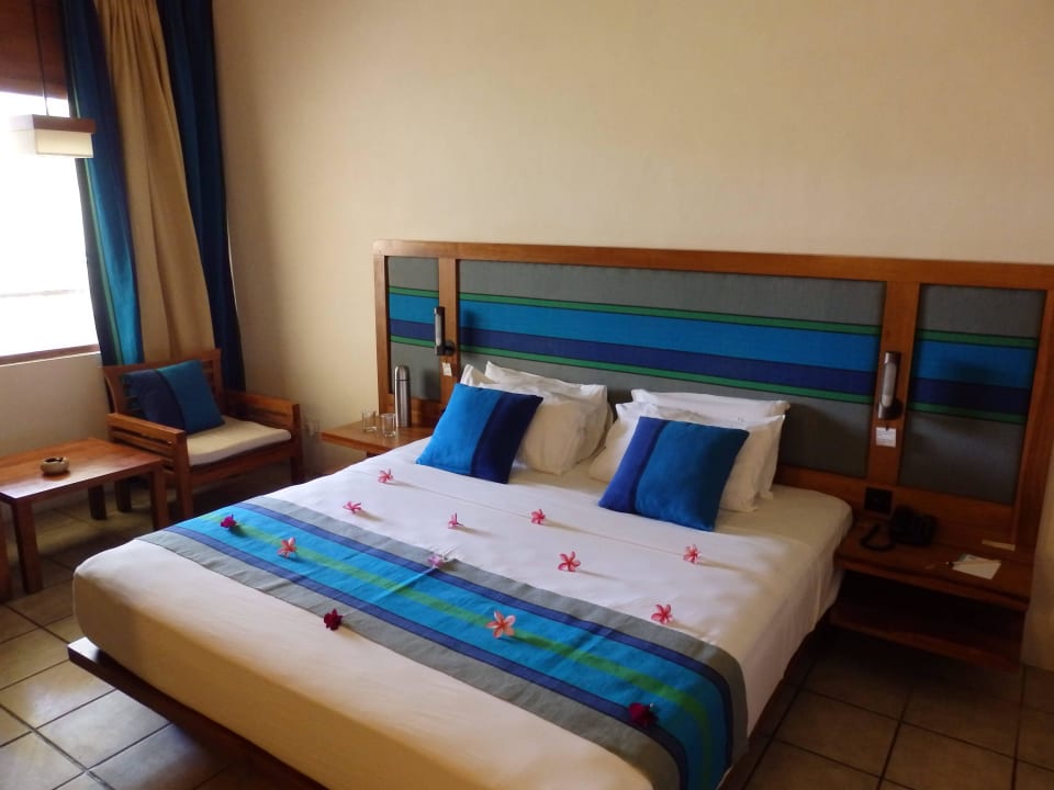 Bett schön dekoriert Mermaid Hotel & Club