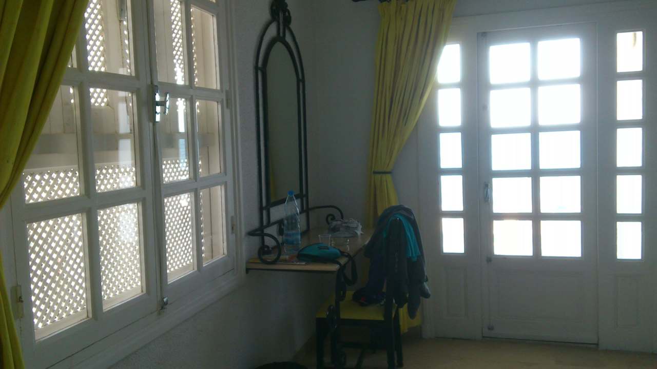 Fenster links zum Pool und zum Meer Alassio Hotel and Thalasso