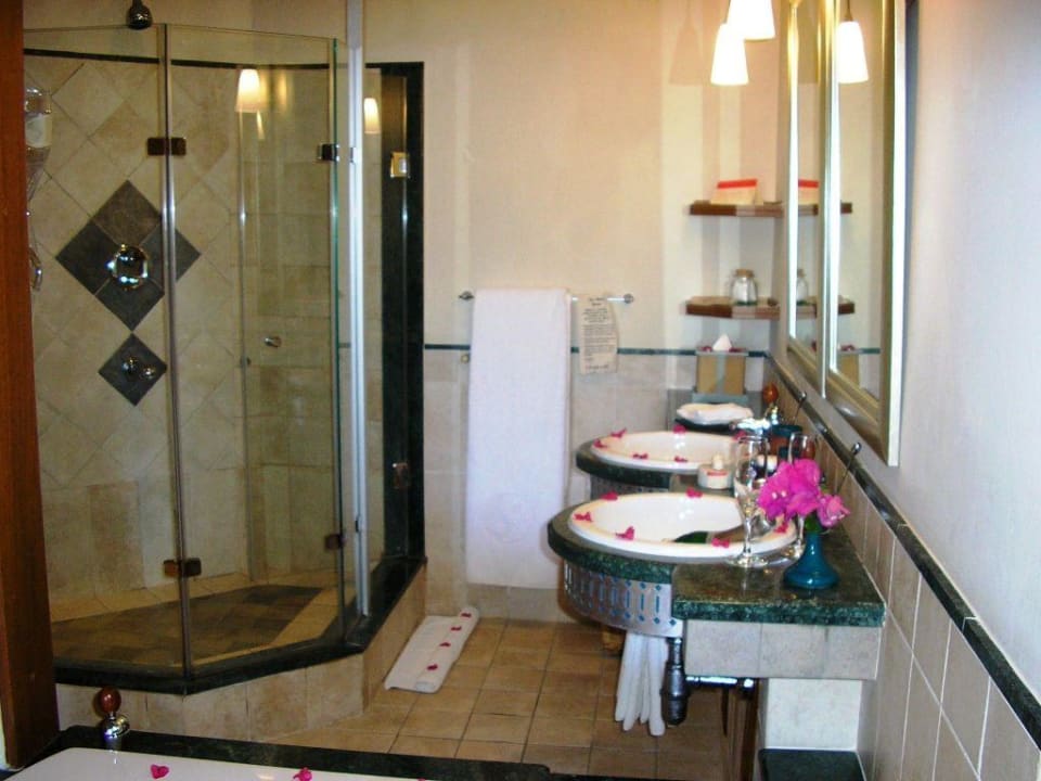 La salle de bain LUX* Grand Gaube Resort & Villas