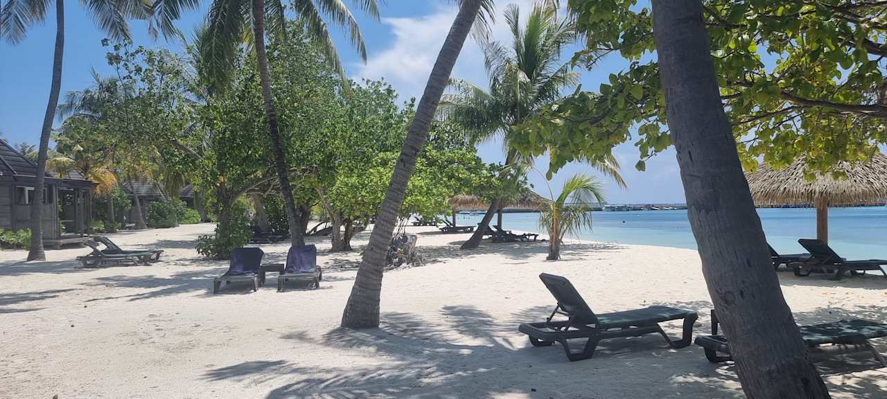 Strand Kuredu Island Resort & Spa
